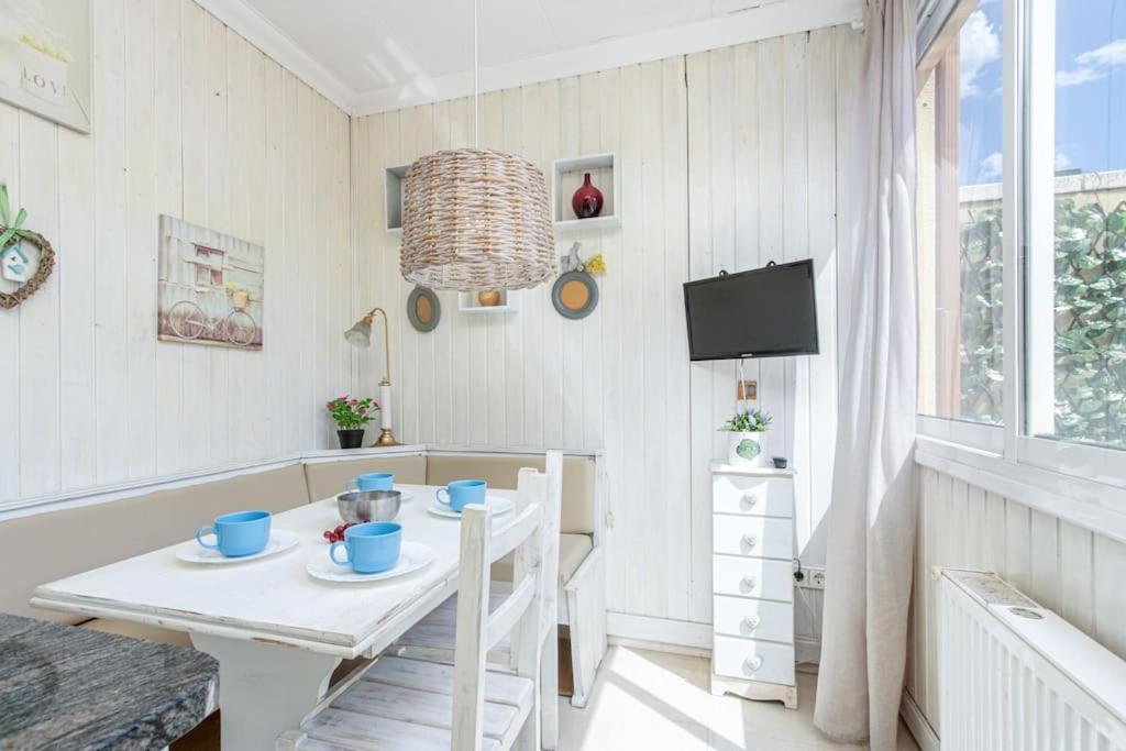 S46-Casa De Vacaciones Climatizada Con Piscina, En El Centro Junto Al Mar, Barbacoa Y Wiifi Empuriabrava Eksteriør billede